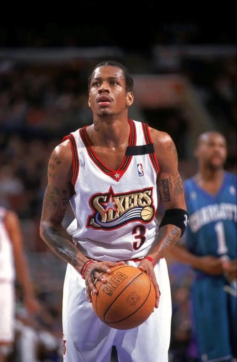 拳击：拳台之上的勇气与坚守（擂台之上：拳击的勇气与坚持）