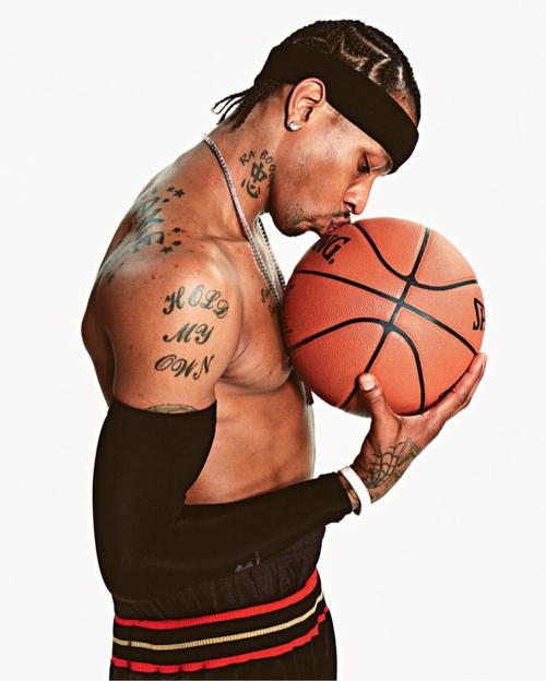 巴萨3比1马竞的第10分钟：球迷再次集体高喊梅西的名字！（巴萨3-1马竞进行至第10分钟，球迷再度齐声高喊梅西！）